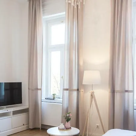 El Gusto Homes Park Sopron