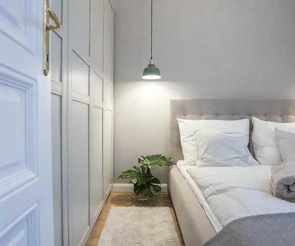 El Gusto Homes Park Apartment *